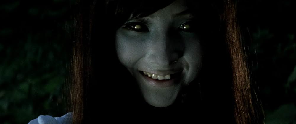 幽霊屋敷の恐怖 血を吸う人形の画像