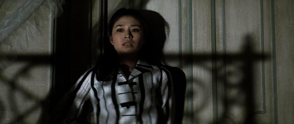 幽霊屋敷の恐怖 血を吸う人形の画像