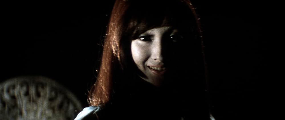 幽霊屋敷の恐怖 血を吸う人形の画像