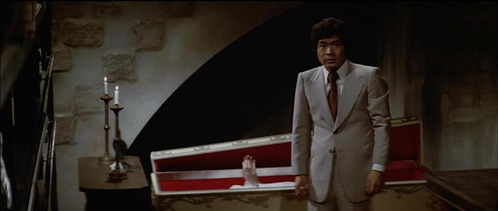 血を吸う薔薇の画像