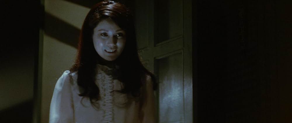 血を吸う薔薇の画像