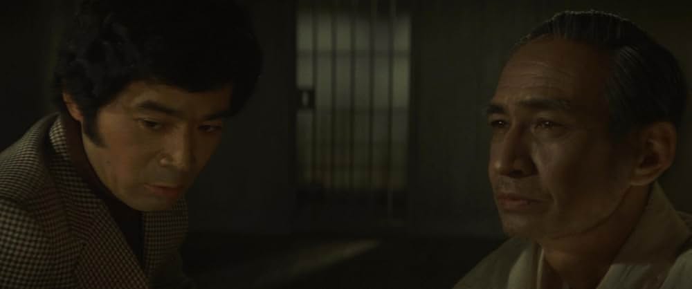 血を吸う薔薇の画像