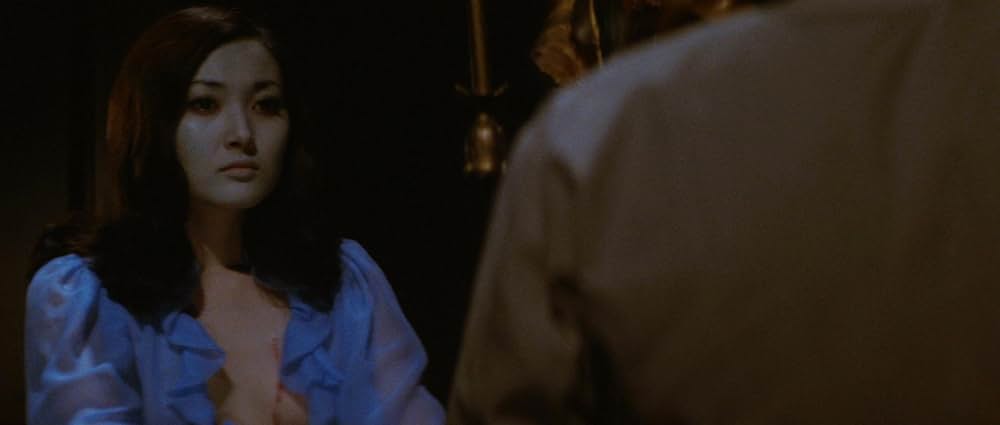 血を吸う薔薇の画像