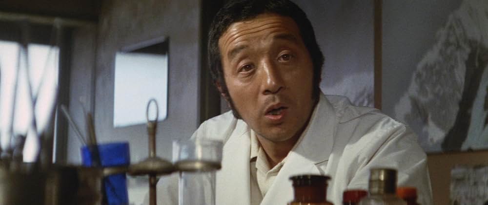 血を吸う薔薇の画像