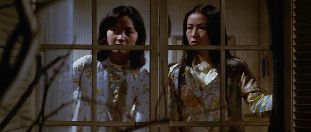 血を吸う薔薇の画像