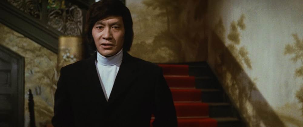 血を吸う薔薇の画像