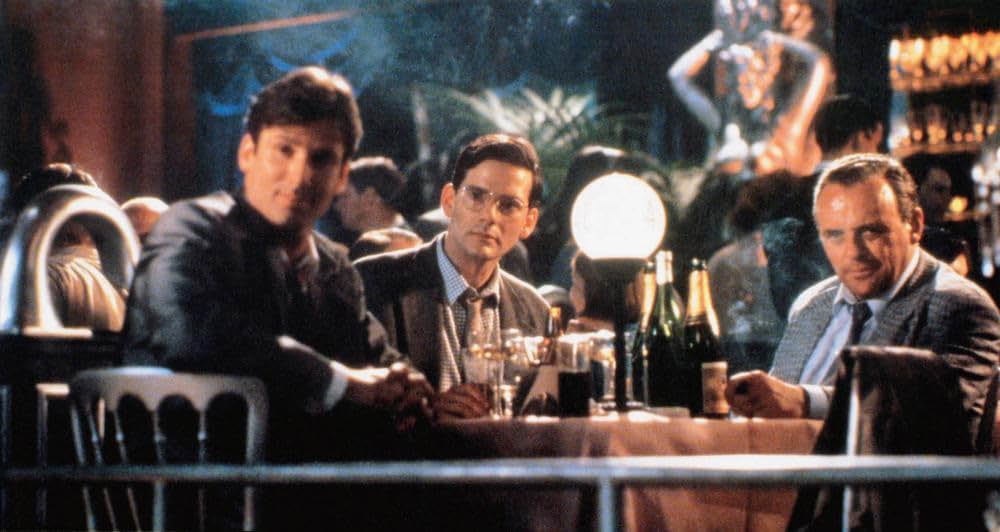 愛の果てにの画像