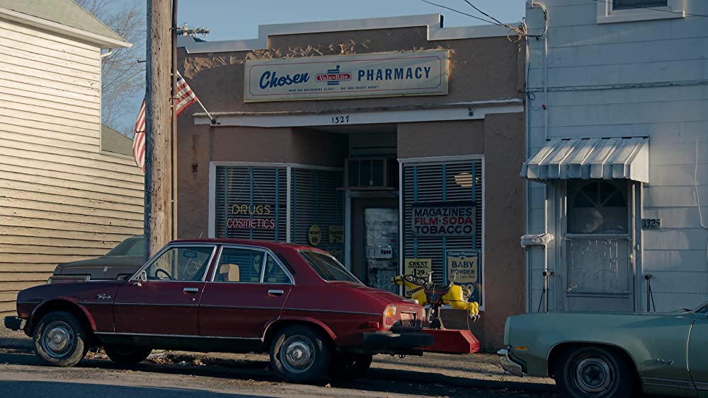 「闇はささやく」の画像