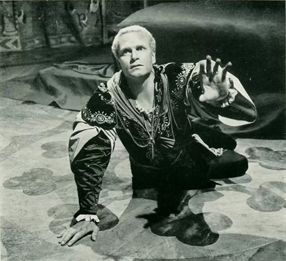 「ハムレット」ローレンス・オリビエの画像