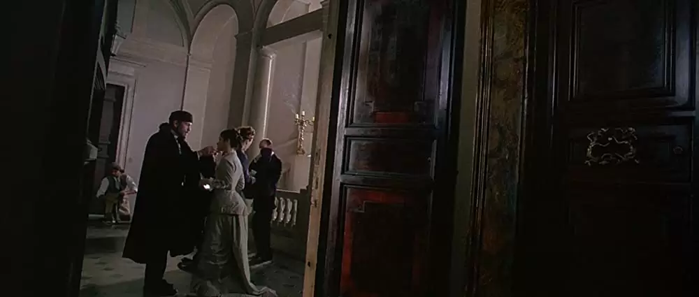 「ある貴婦人の肖像」ジョン・マルコビッチの画像