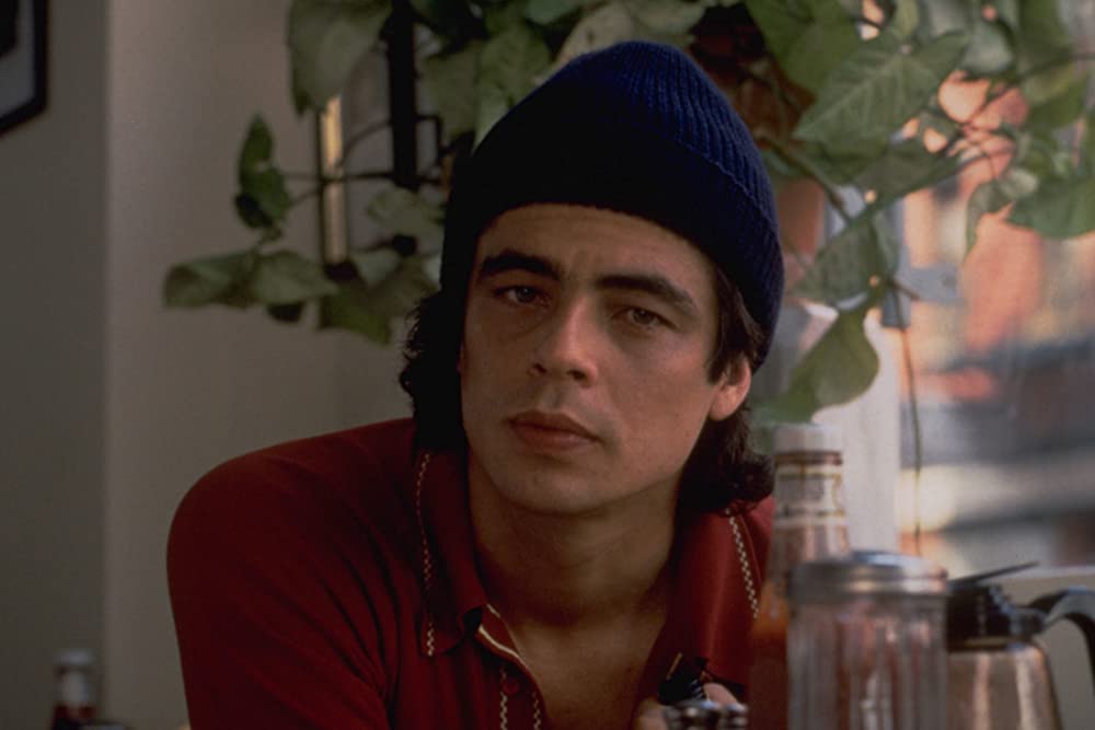 「バスキア」ベニチオ・デル・トロの画像