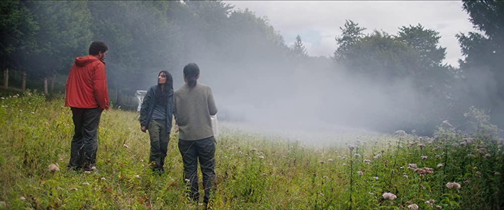 「イン・ジ・アース」ジョエル・フライ & エローラ・トルキアの画像