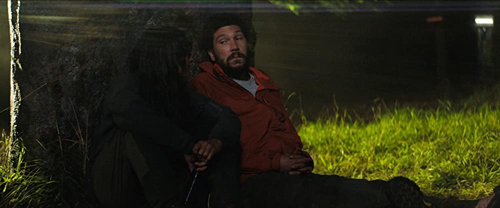 「イン・ジ・アース」ジョエル・フライ & エローラ・トルキアの画像