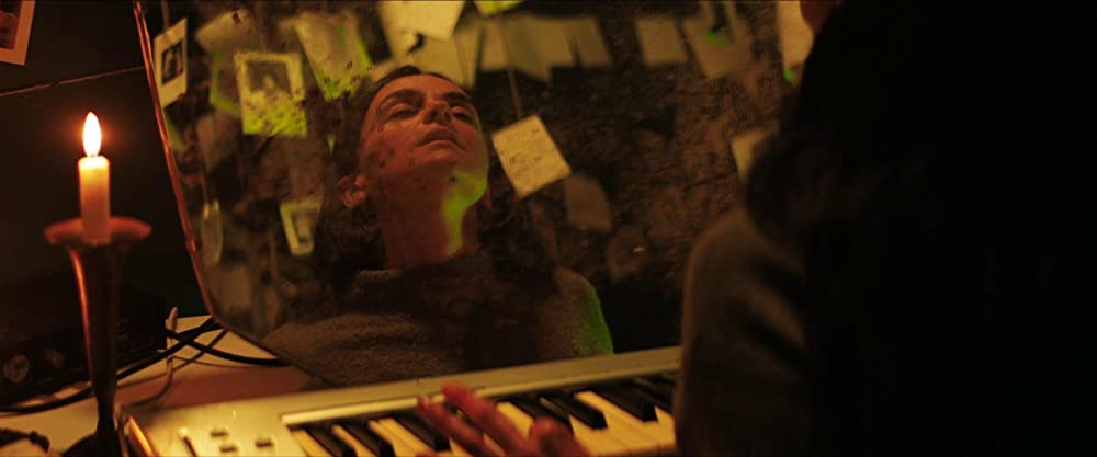 イン・ジ・アースの画像