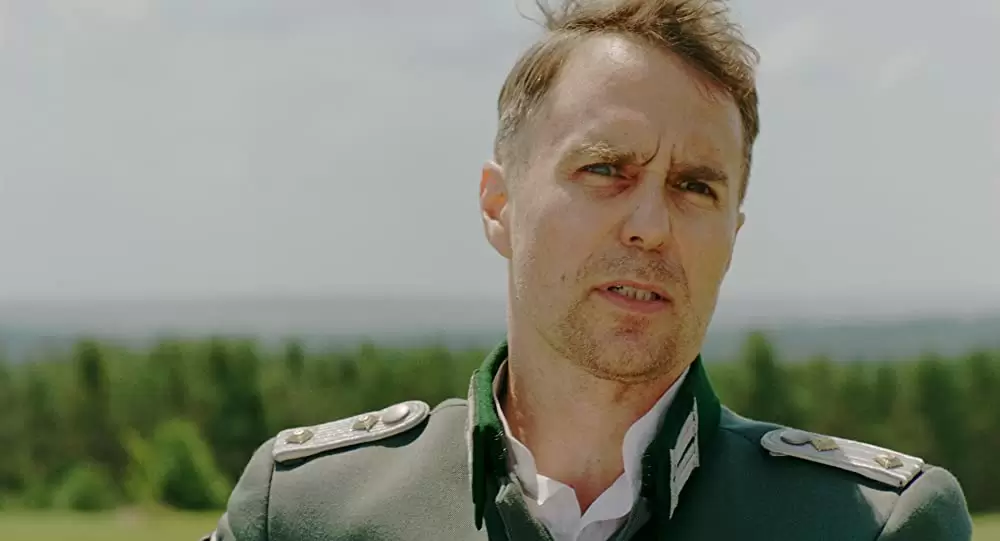 「ジョジョ・ラビット」サム・ロックウェルの画像