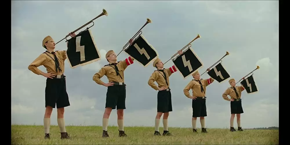 「ジョジョ・ラビット」の画像