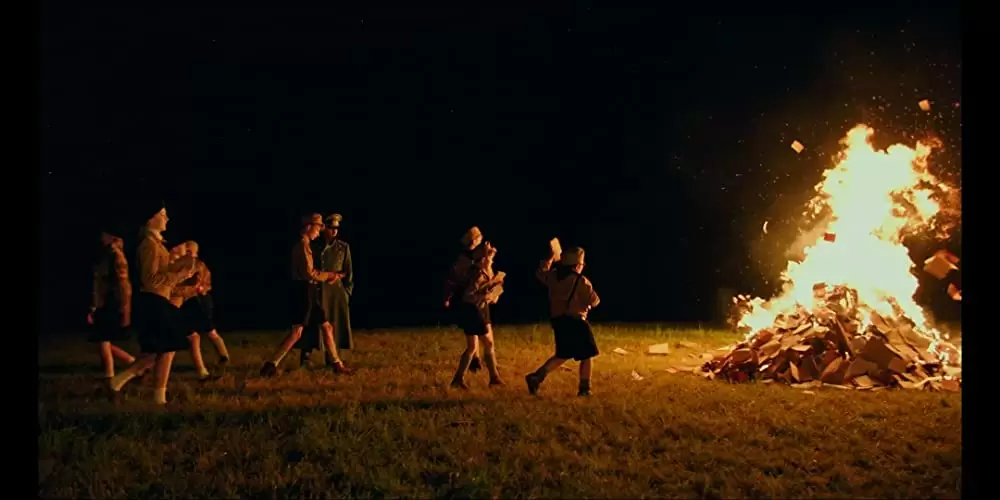 「ジョジョ・ラビット」の画像