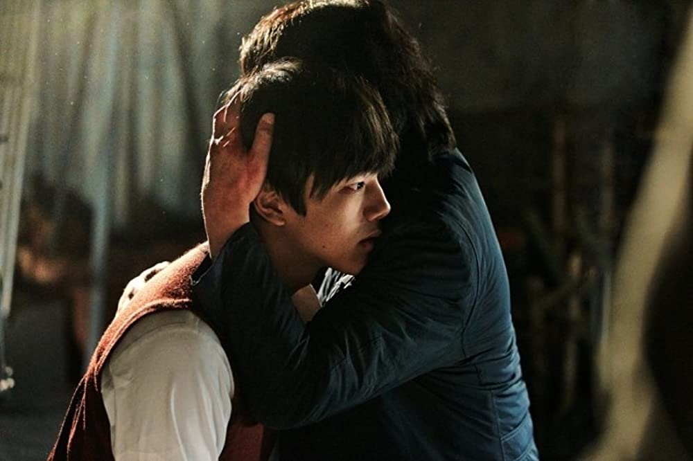 「ファイ 悪魔に育てられた少年」の画像