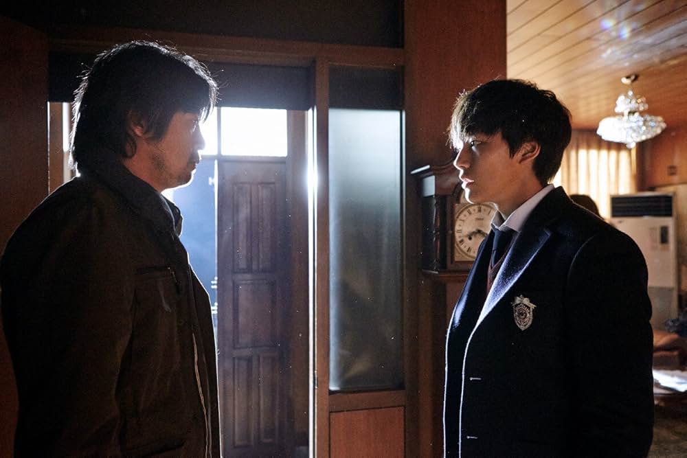 ファイ 悪魔に育てられた少年の画像