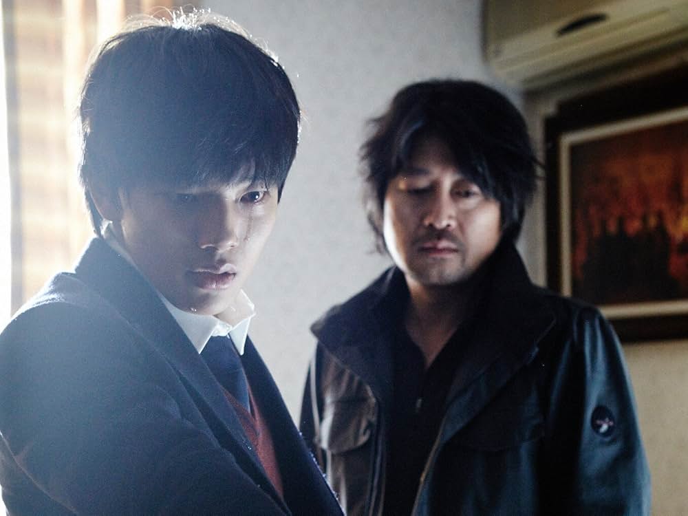 ファイ 悪魔に育てられた少年の画像