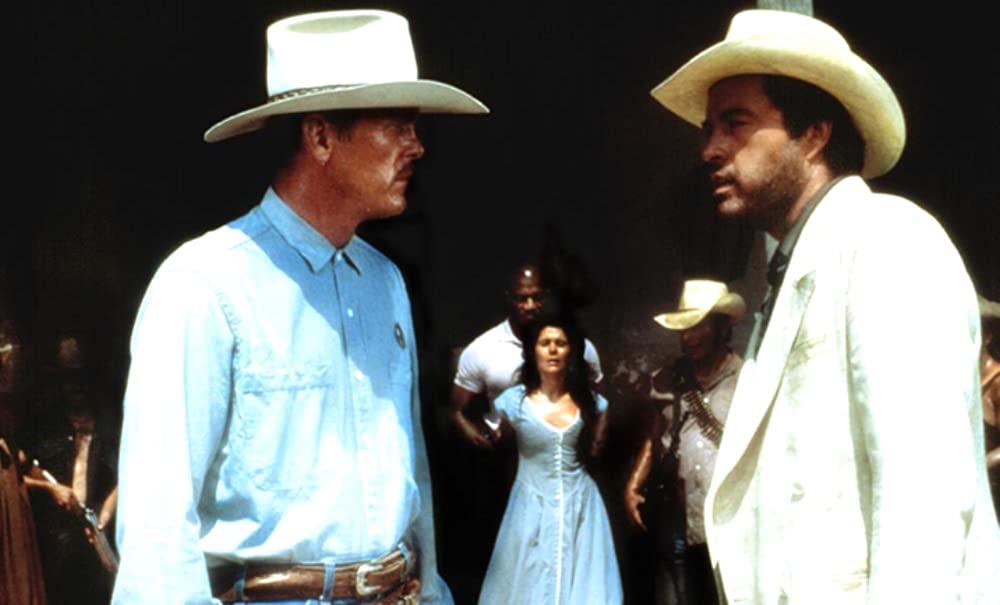 「ダブルボーダー」ニック・ノルティ & マリア・コンチータ・アロンゾ & パワーズ・ブース & トミー・“タイニー”・リスターの画像