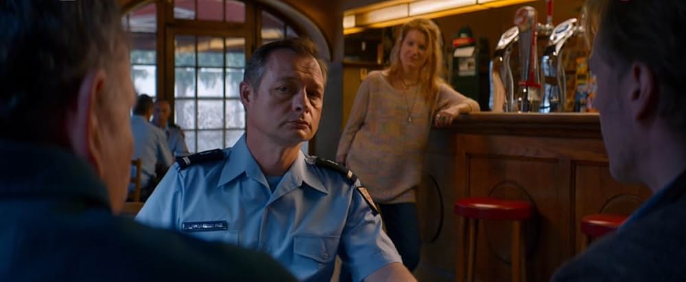 Home Front（原題）の画像