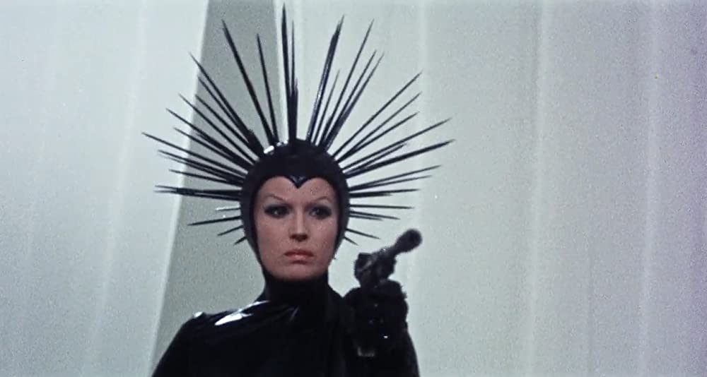 「華やかな魔女たち」シルバーナ・マンガーノの画像