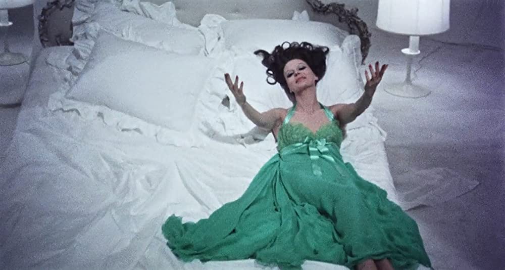 「華やかな魔女たち」シルバーナ・マンガーノの画像