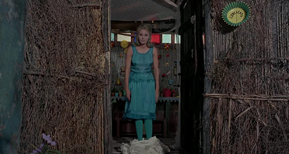 「華やかな魔女たち」シルバーナ・マンガーノの画像