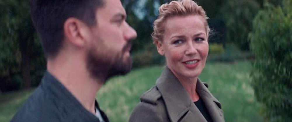 「コードネーム：ストラットン」コニー・ニールセン & ドミニク・クーパーの画像