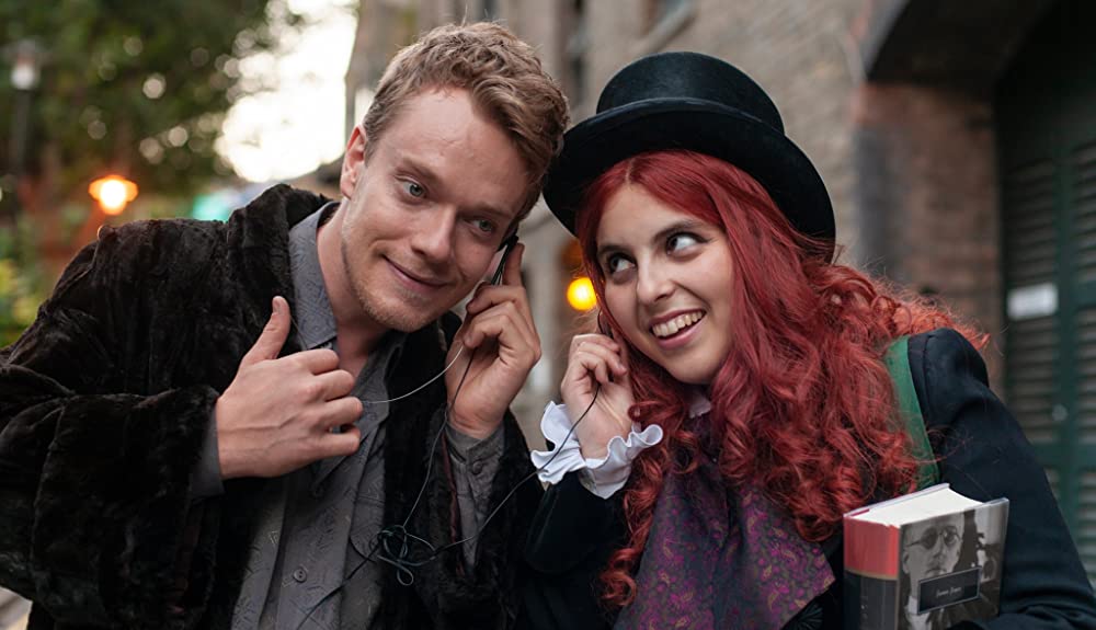 「ビルド・ア・ガール」アルフィー・アレン & ビーニー・フェルドスタインの画像