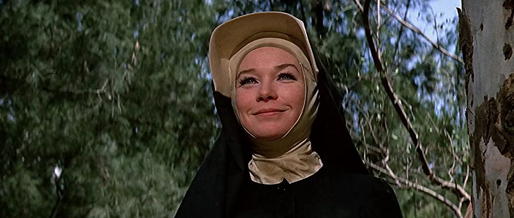 「真昼の死闘」シャーリー・マクレーンの画像