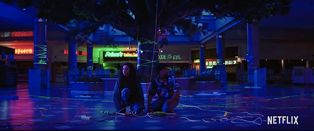 「フィアー・ストリート Part 1: 1994」キアナ・マデイラ & ベンジャミン・フローレス・Jr.の画像