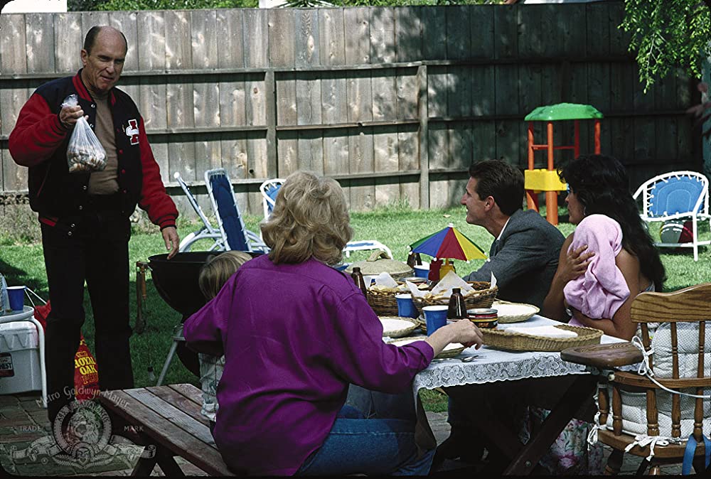 「カラーズ 天使の消えた街」ロバート・デュバル & ショーン・ペン & マリア・コンチータ・アロンゾ & Micole Mercurioの画像