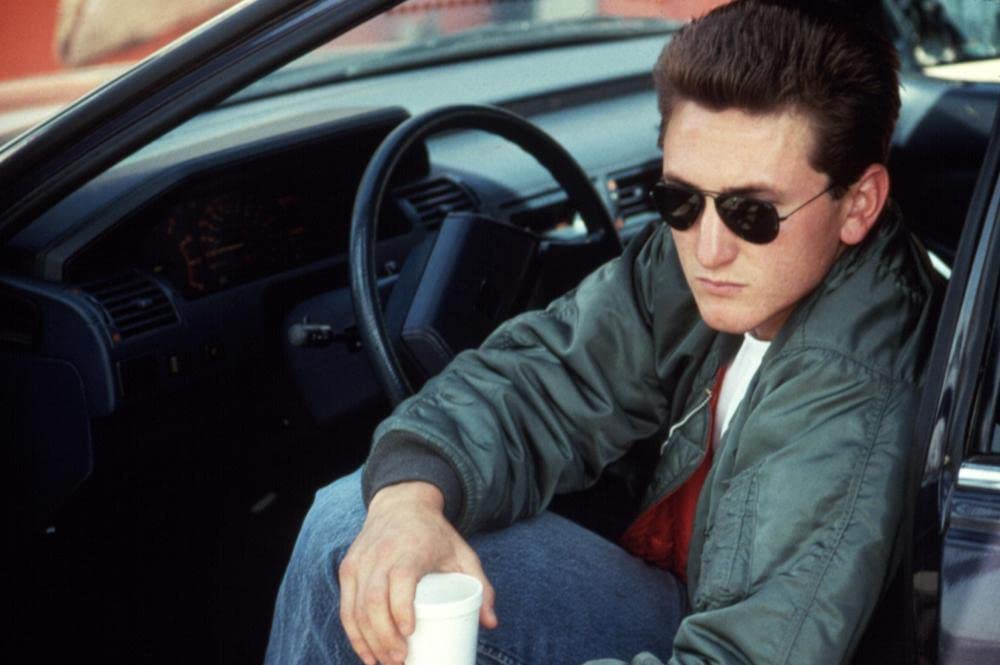 カラーズ 天使の消えた街の画像