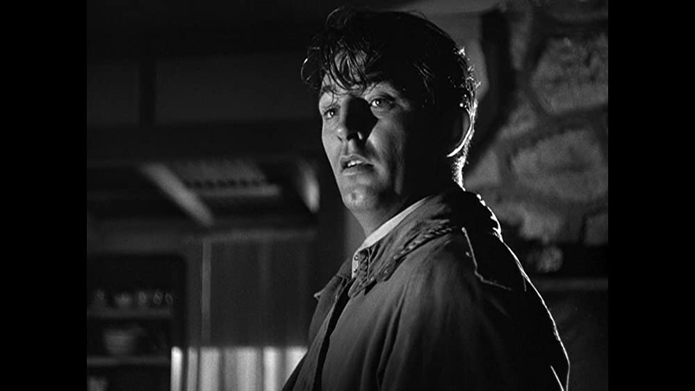 「過去を逃れて」ロバート・ミッチャムの画像