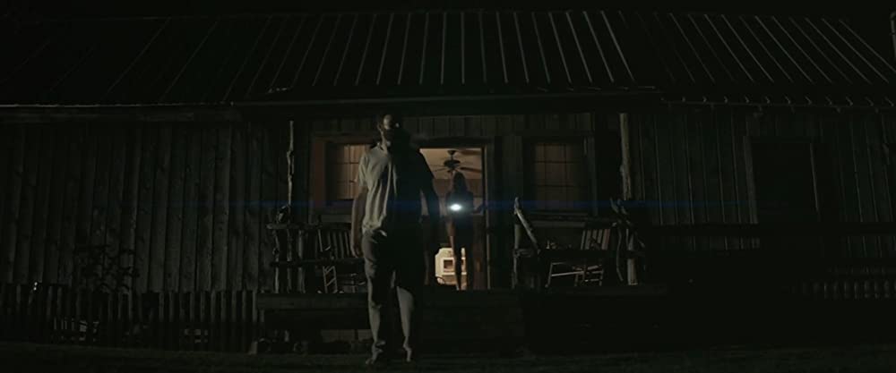 「ダーク・アンド・ウィケッド」マリン・アイルランド & マイケル・アボット・Jr.の画像