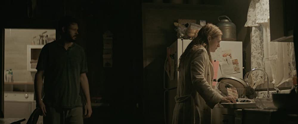 「ダーク・アンド・ウィケッド」マリン・アイルランド & マイケル・アボット・Jr.の画像