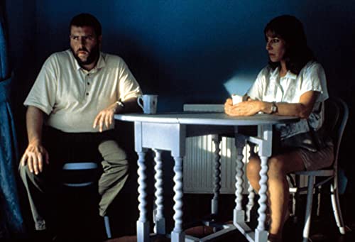 秘密と嘘の画像