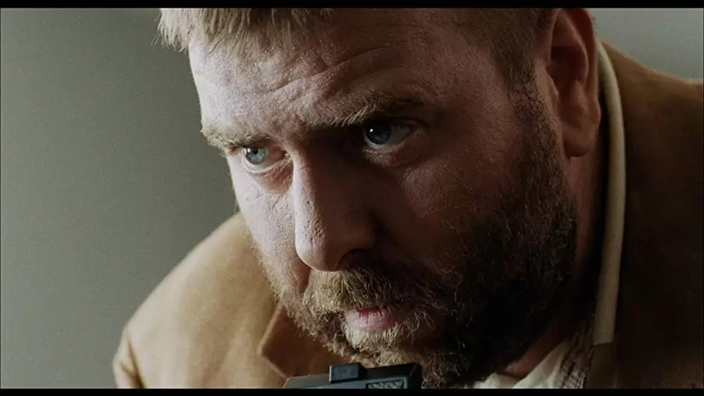 「秘密と嘘」ティモシー・スポールの画像