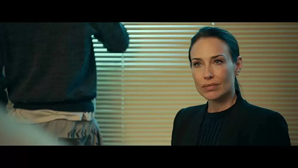 「ファイブ・フィート・アパート」クレア・フォーラニの画像