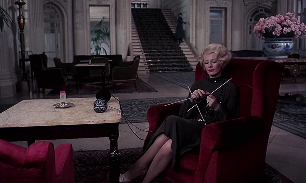 「赤い唇」デルフィーヌ・セイリグの画像