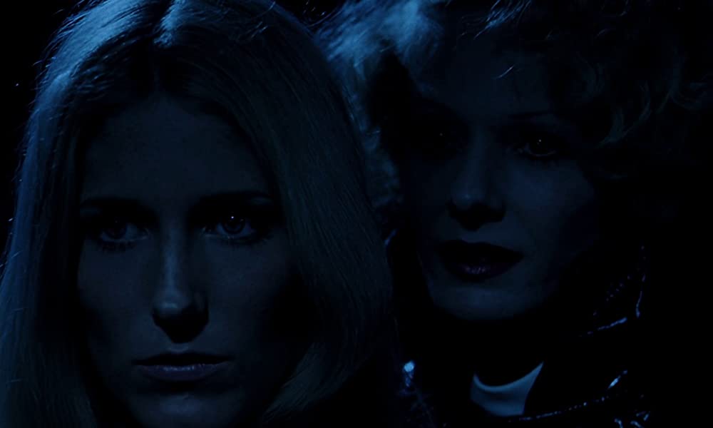 「赤い唇」Danielle Ouimet & デルフィーヌ・セイリグの画像