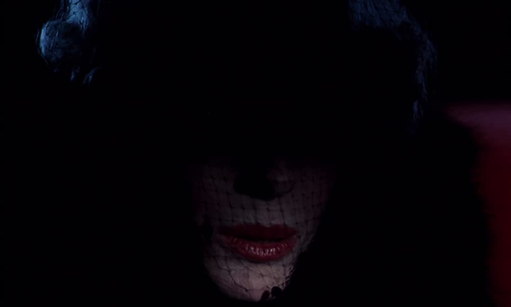 「赤い唇」デルフィーヌ・セイリグの画像