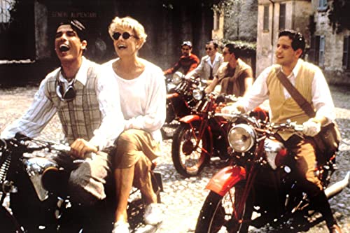 湖畔のひと月の画像