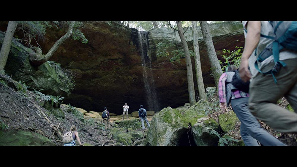 「クライモリ」Emma Dumont & Vardaan Arora & ディラン・マクティー & シャルロッテ・ベガの画像