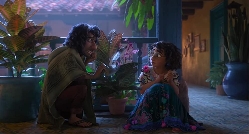 「ミラベルと魔法だらけの家」ジョン・レグイザモ & ステファニー・ベアトリスの画像