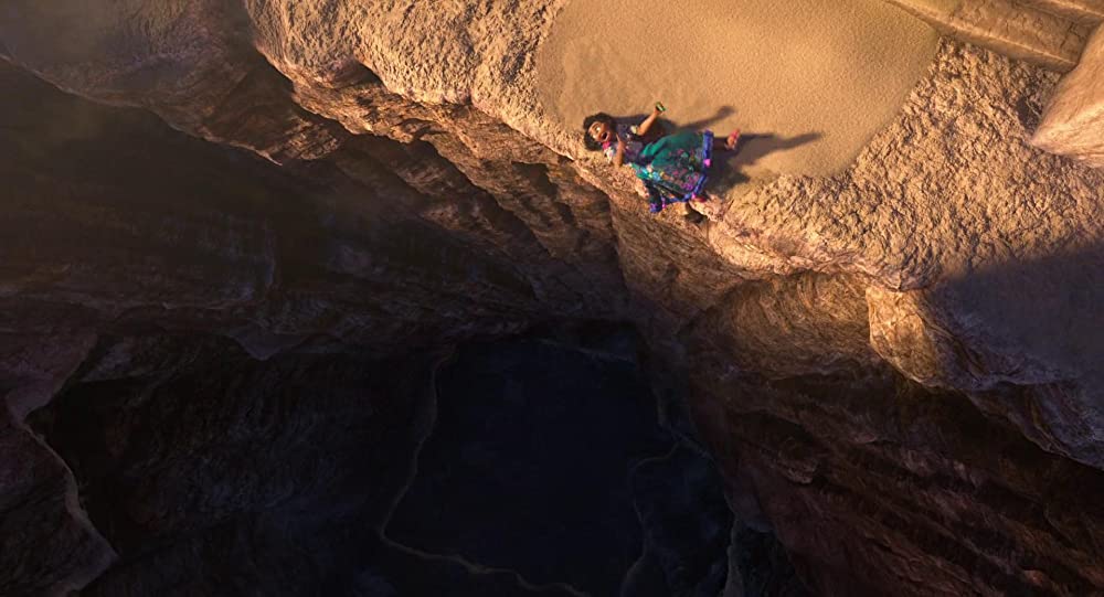 「ミラベルと魔法だらけの家」ステファニー・ベアトリスの画像