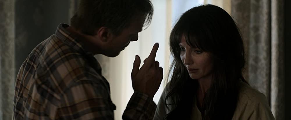 「マリグナント 狂暴な悪夢」ジェイク・アベル & アナベル・ウォーリスの画像