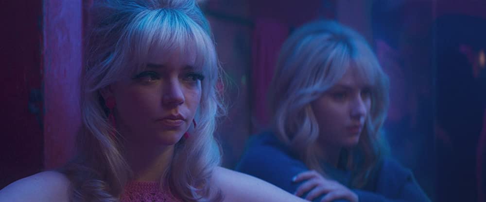 「ラストナイト・イン・ソーホー」トーマシン・マッケンジー & アニヤ・テイラー＝ジョイの画像